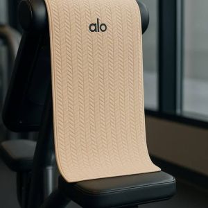 زیرانداز ورزشیی آلاسکا 1371